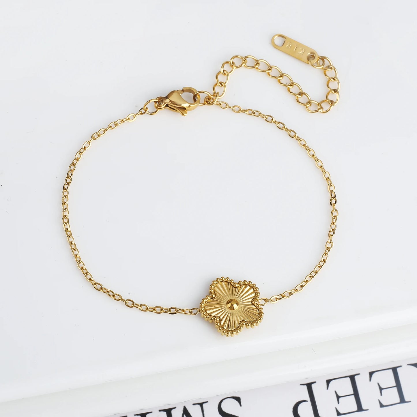Metal Laser Five Leaf Flower Bracelet Necklace Earrings Jewelry Set Classic For Woman Stainless Steel Jewelry Daily Wear Clover