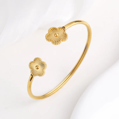 Metal Laser Five Leaf Flower Bracelet Necklace Earrings Jewelry Set Classic For Woman Stainless Steel Jewelry Daily Wear Clover